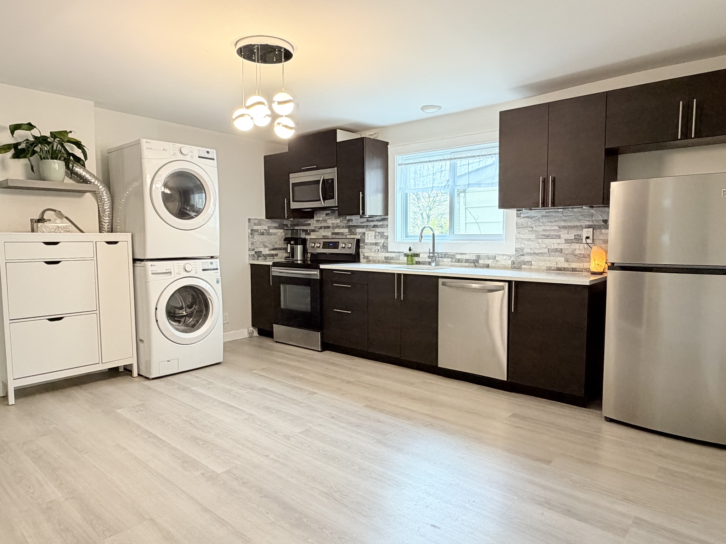 1091 Marion Avenue - Main