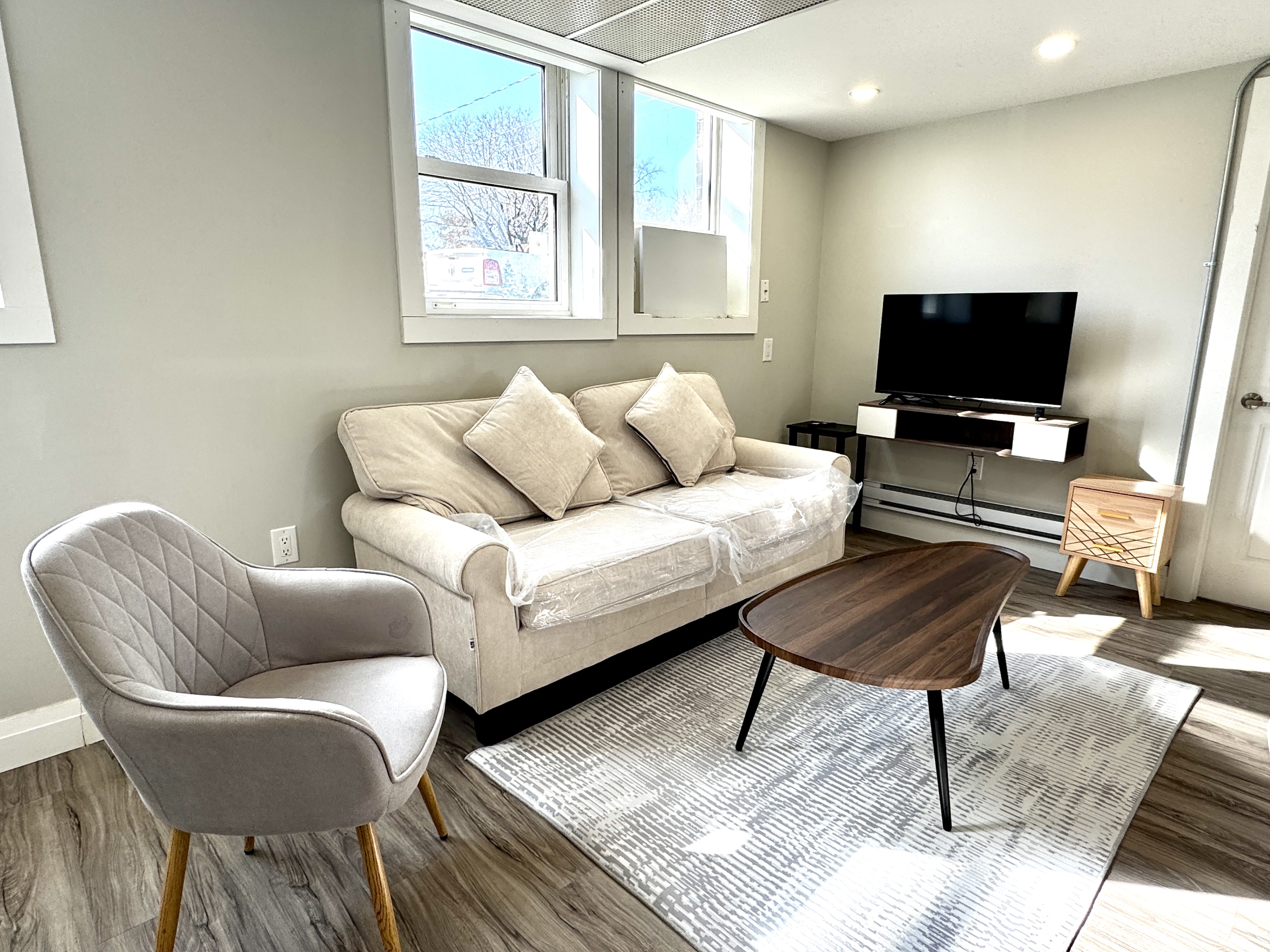 1495 Gladstone Avenue - 105