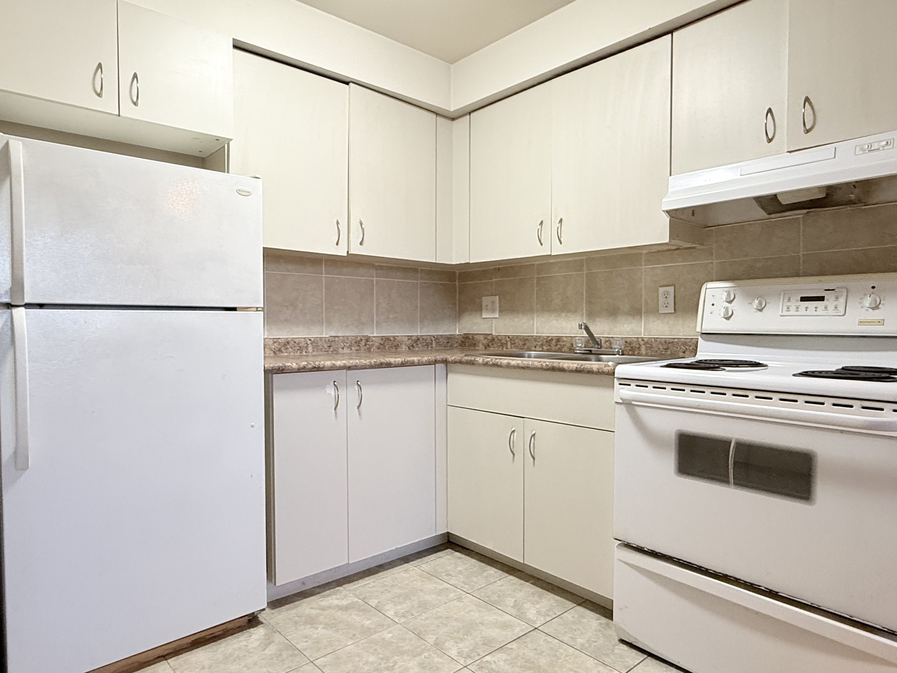 575 Assumption Street - 1