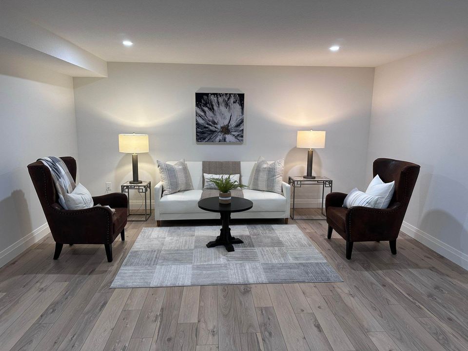 601 SWEETBAY Crescent - Room 5
