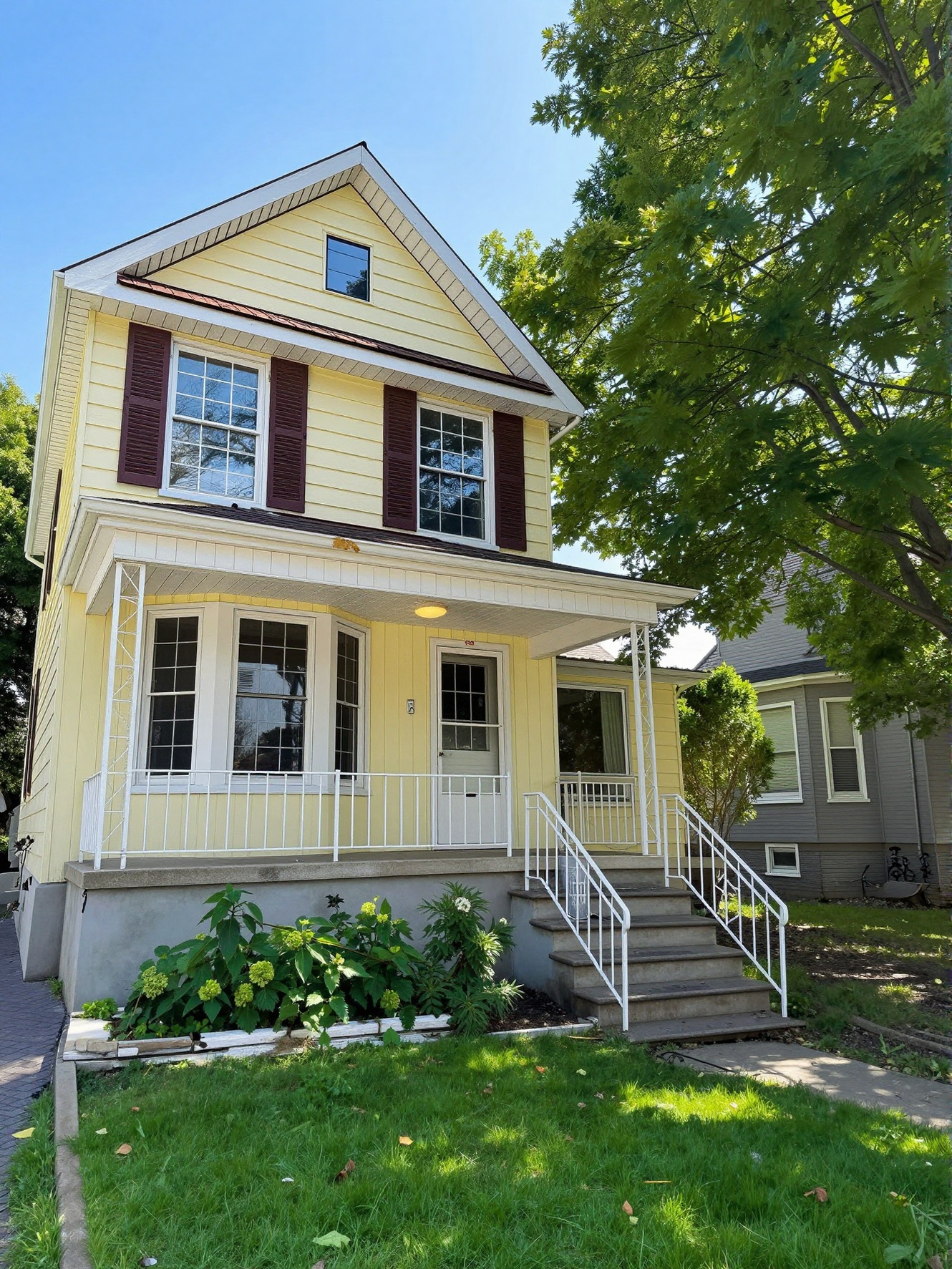 386 Russell Street South