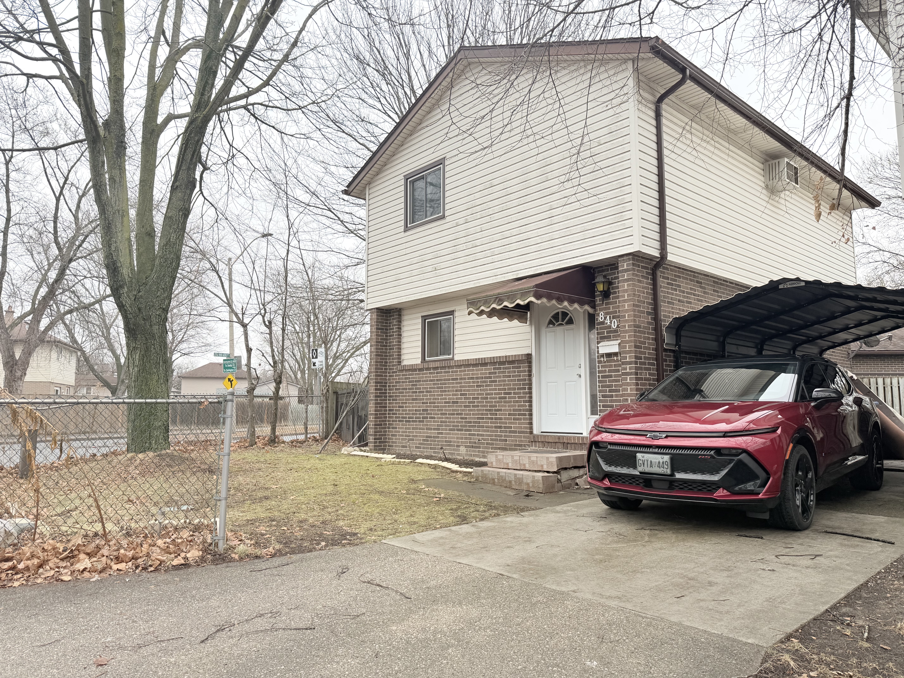 8401 Darlington Crescent