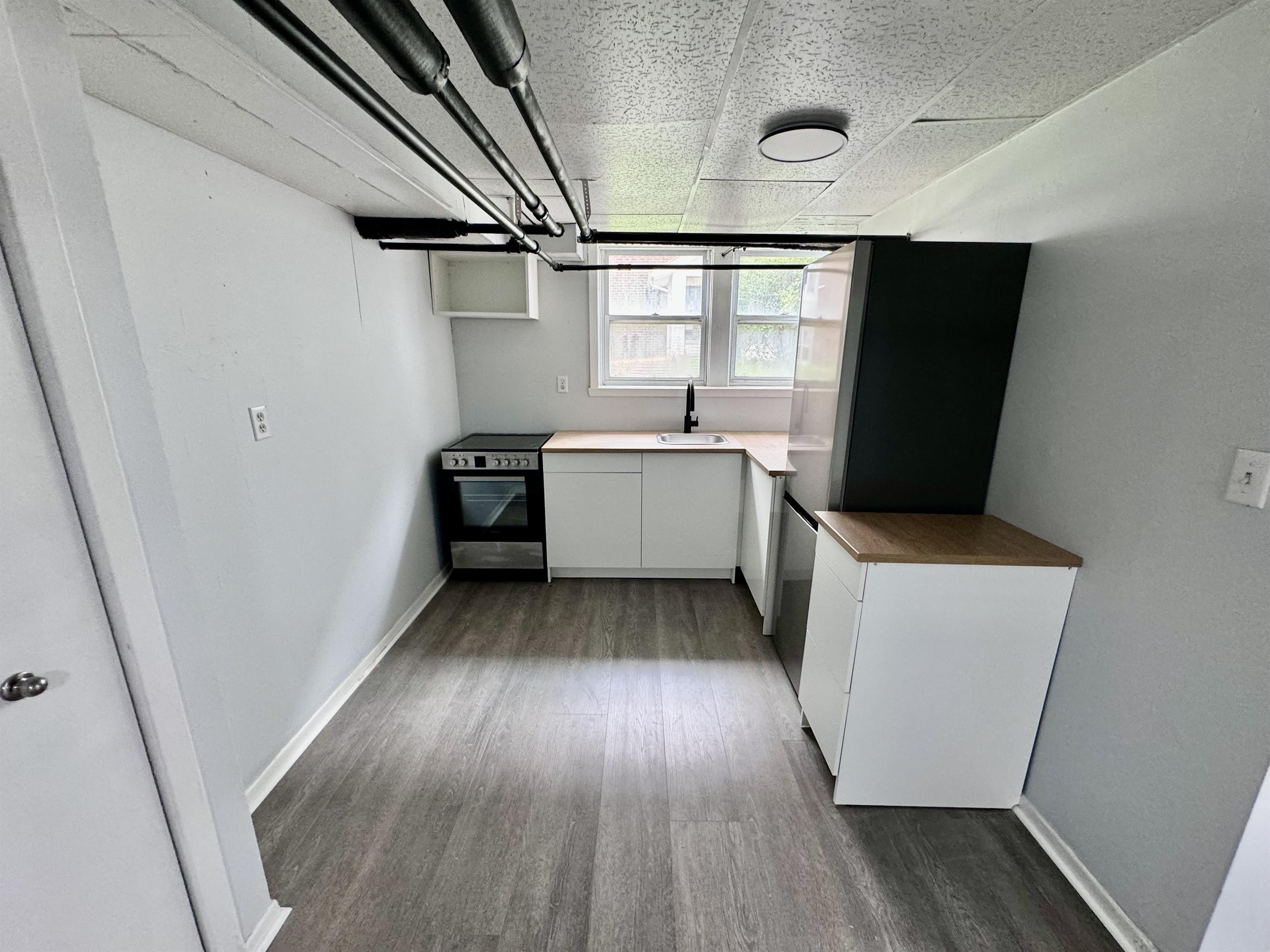 277 Curry Avenue - 02B