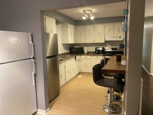 1203 Afton Drive - Room 2, Sarnia, ON N7S 5R4 — photo 1
