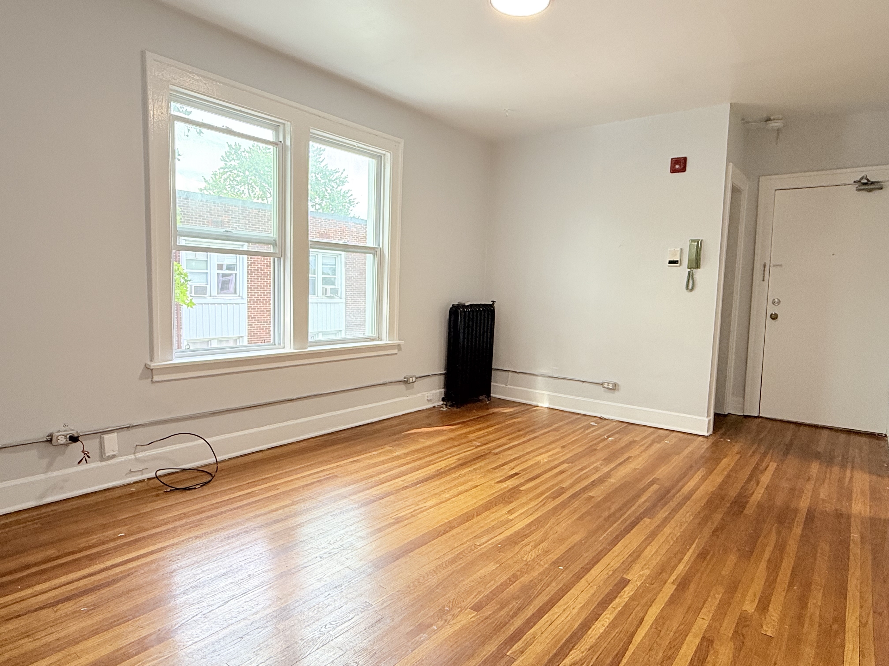 1518 University Avenue West - 15