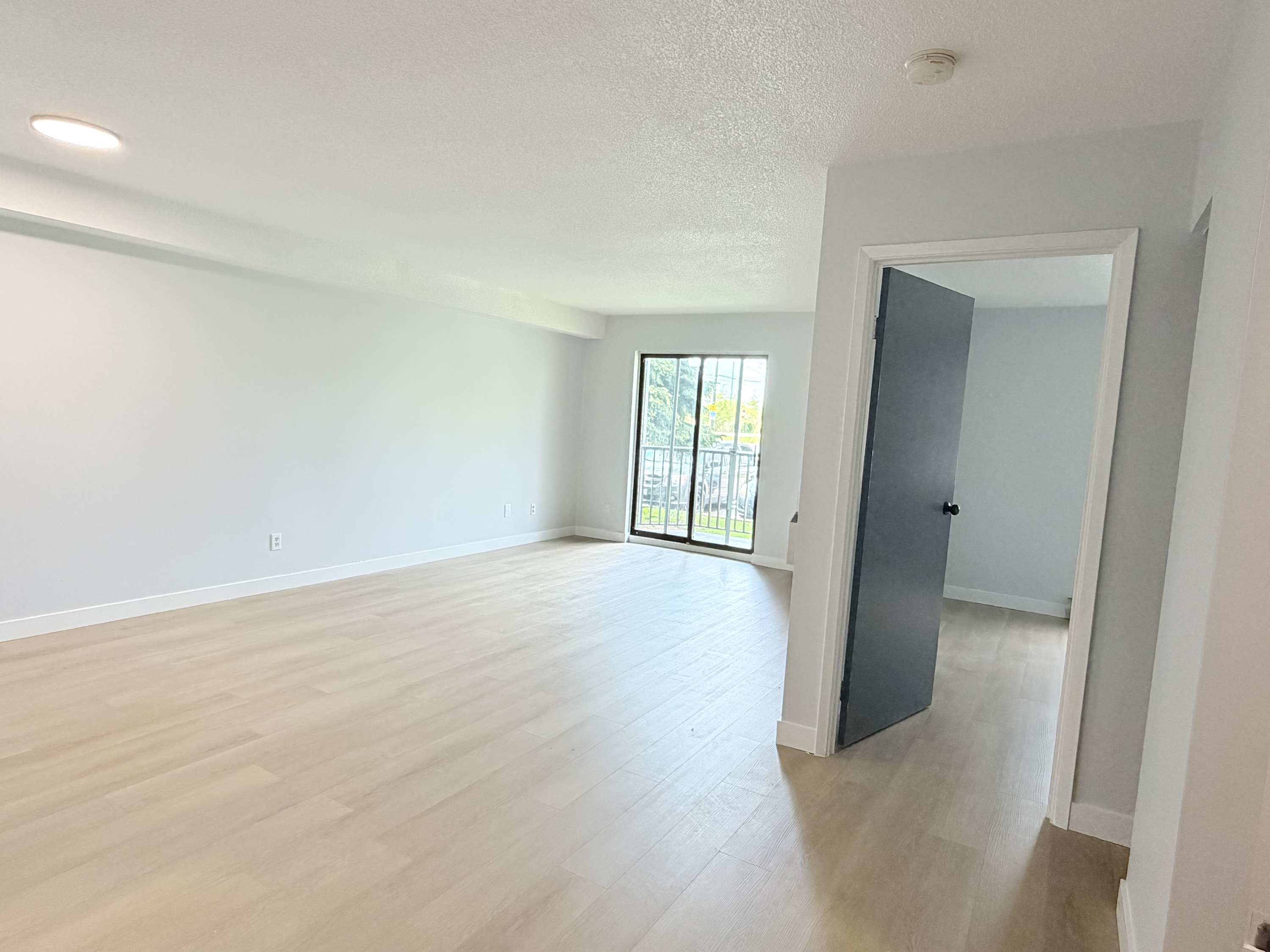 2950 Elsmere Avenue - 103