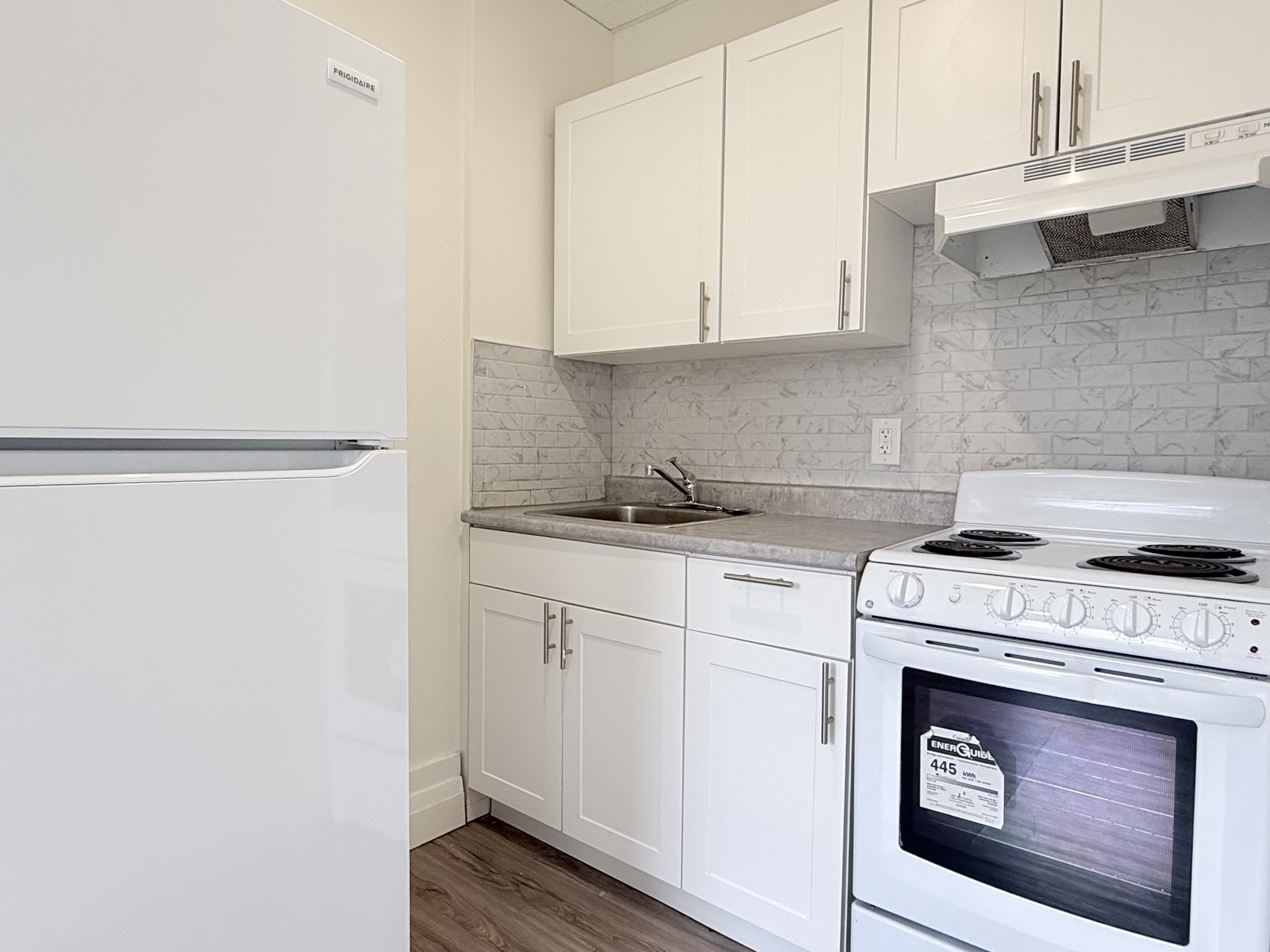 1495 Gladstone Avenue - 303