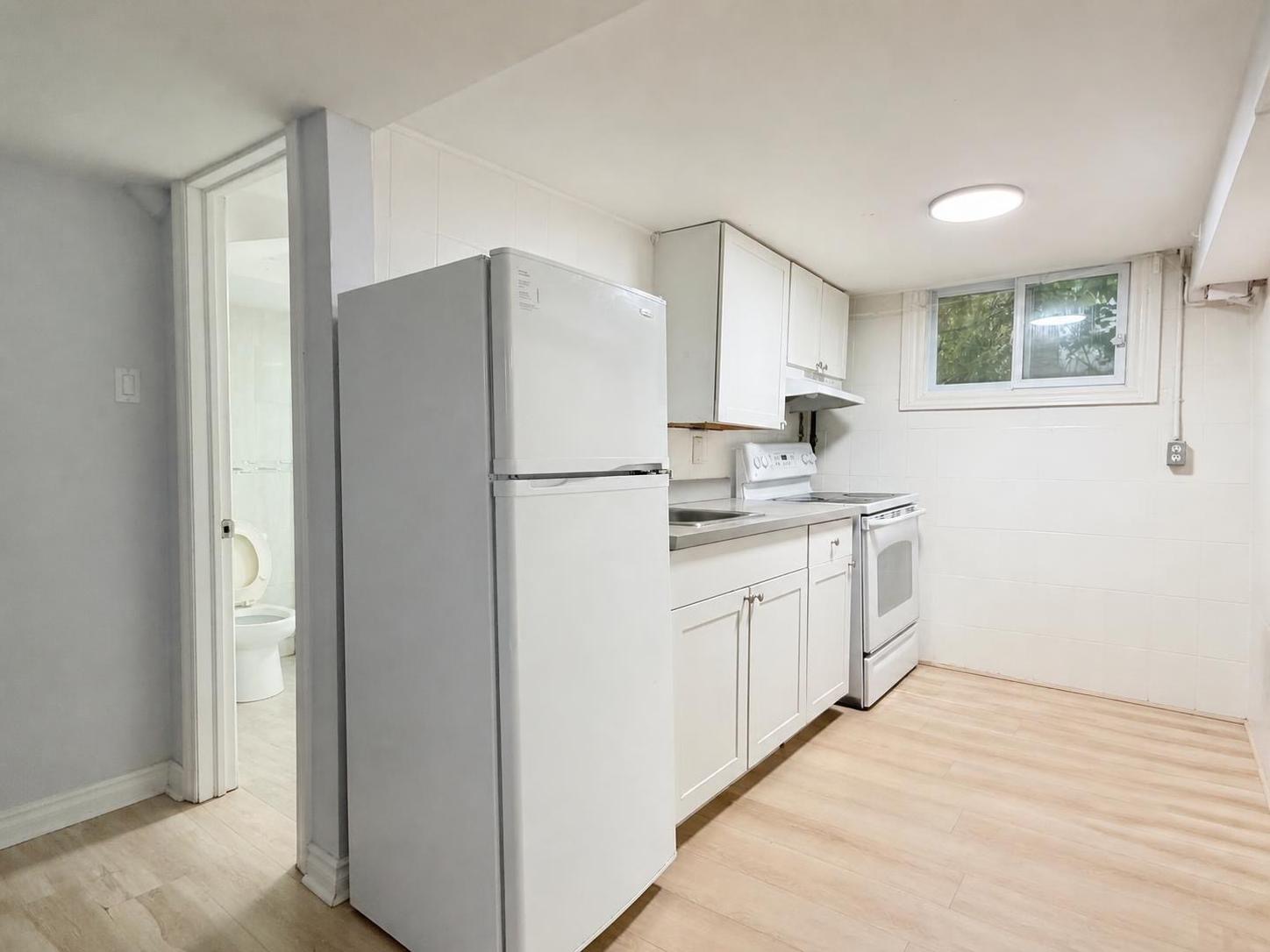 567 Campbell Avenue - Lower