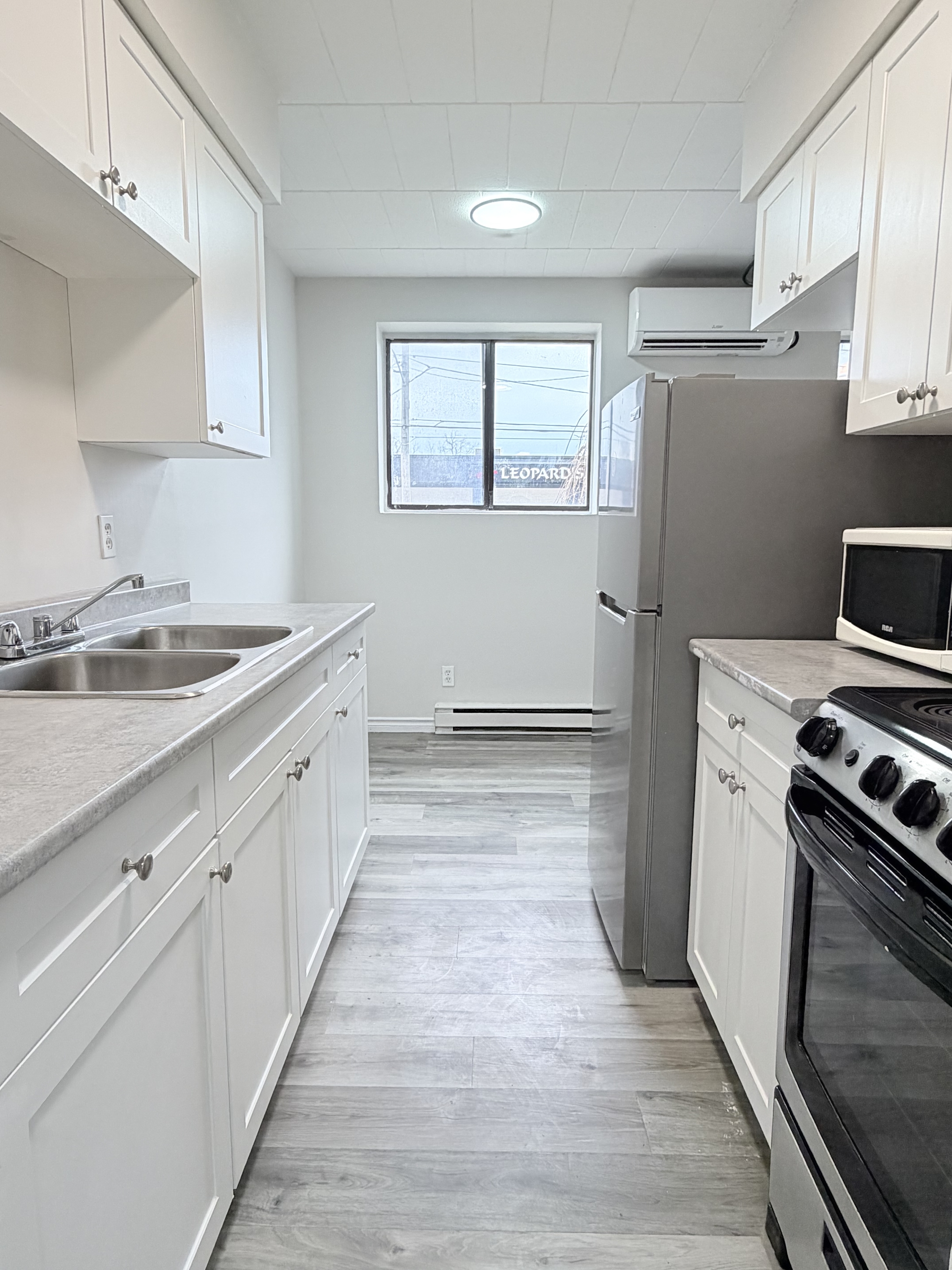 591 Wellington Avenue - 101