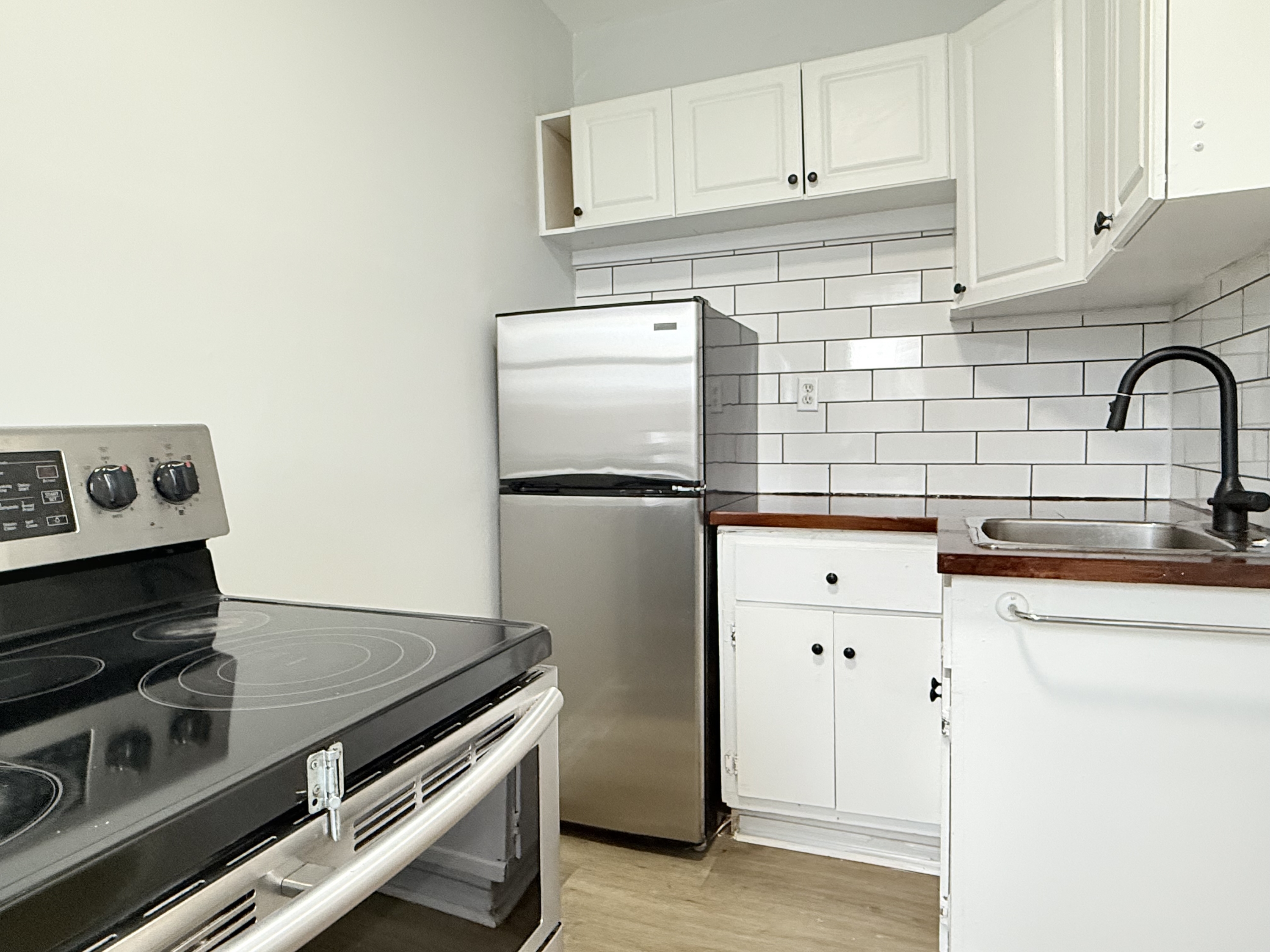 74 Hanna Street West - Unit 8