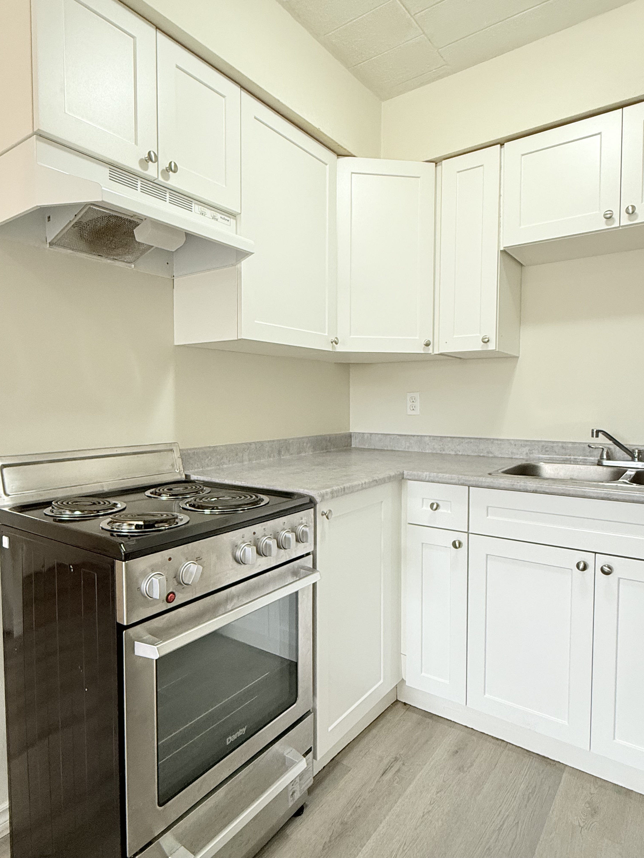 591 Wellington Avenue - 105