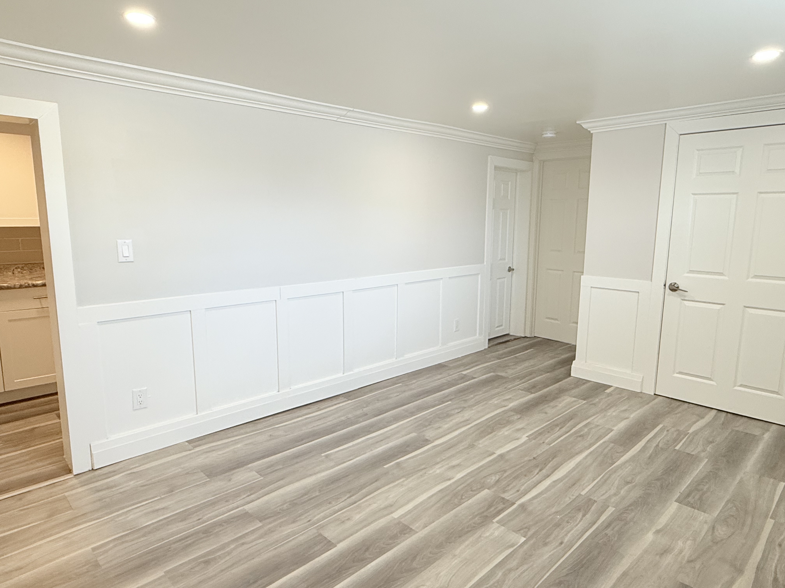 1518 University Avenue West - 2