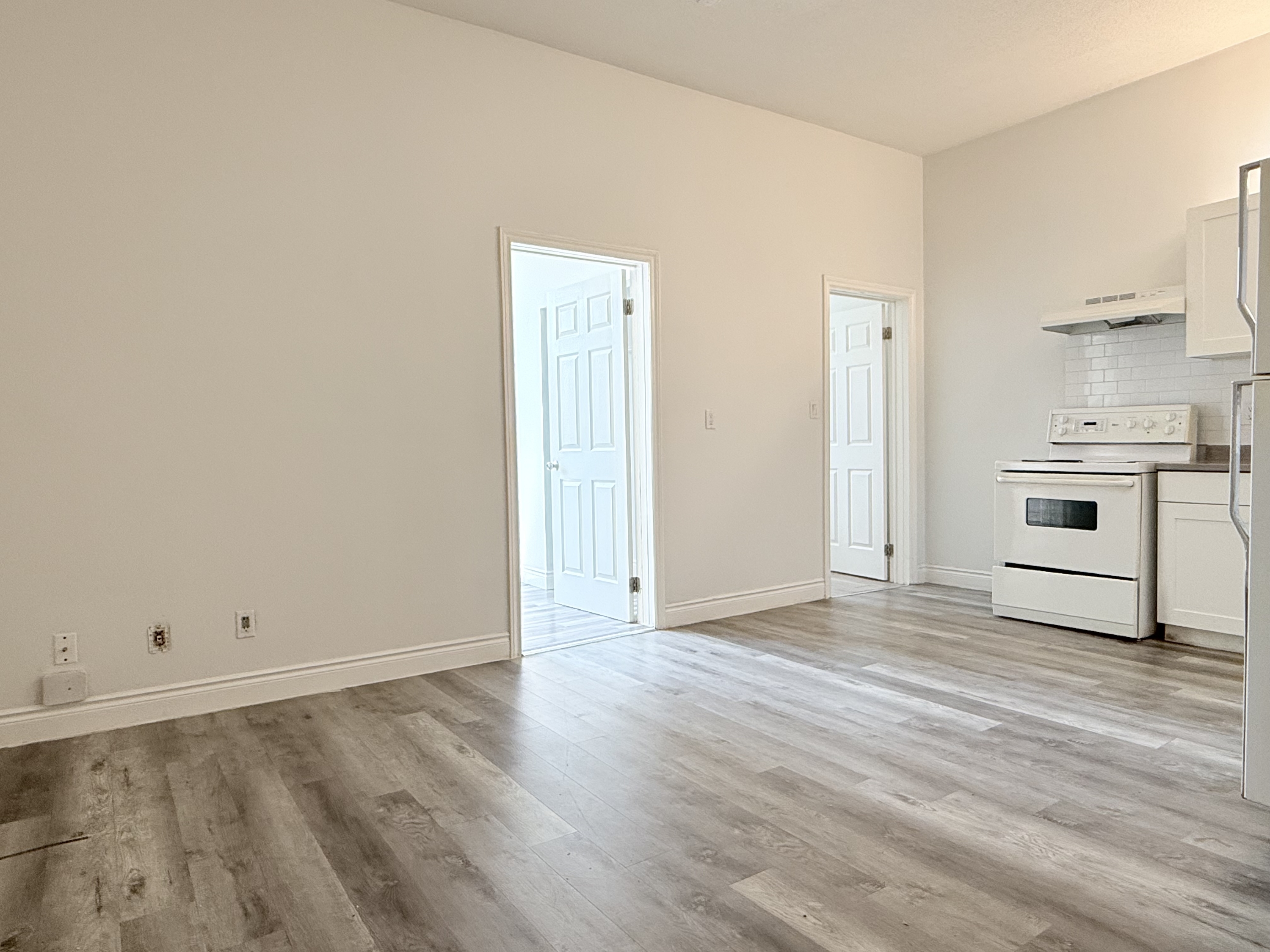 1188 Wyandotte Street East - 4