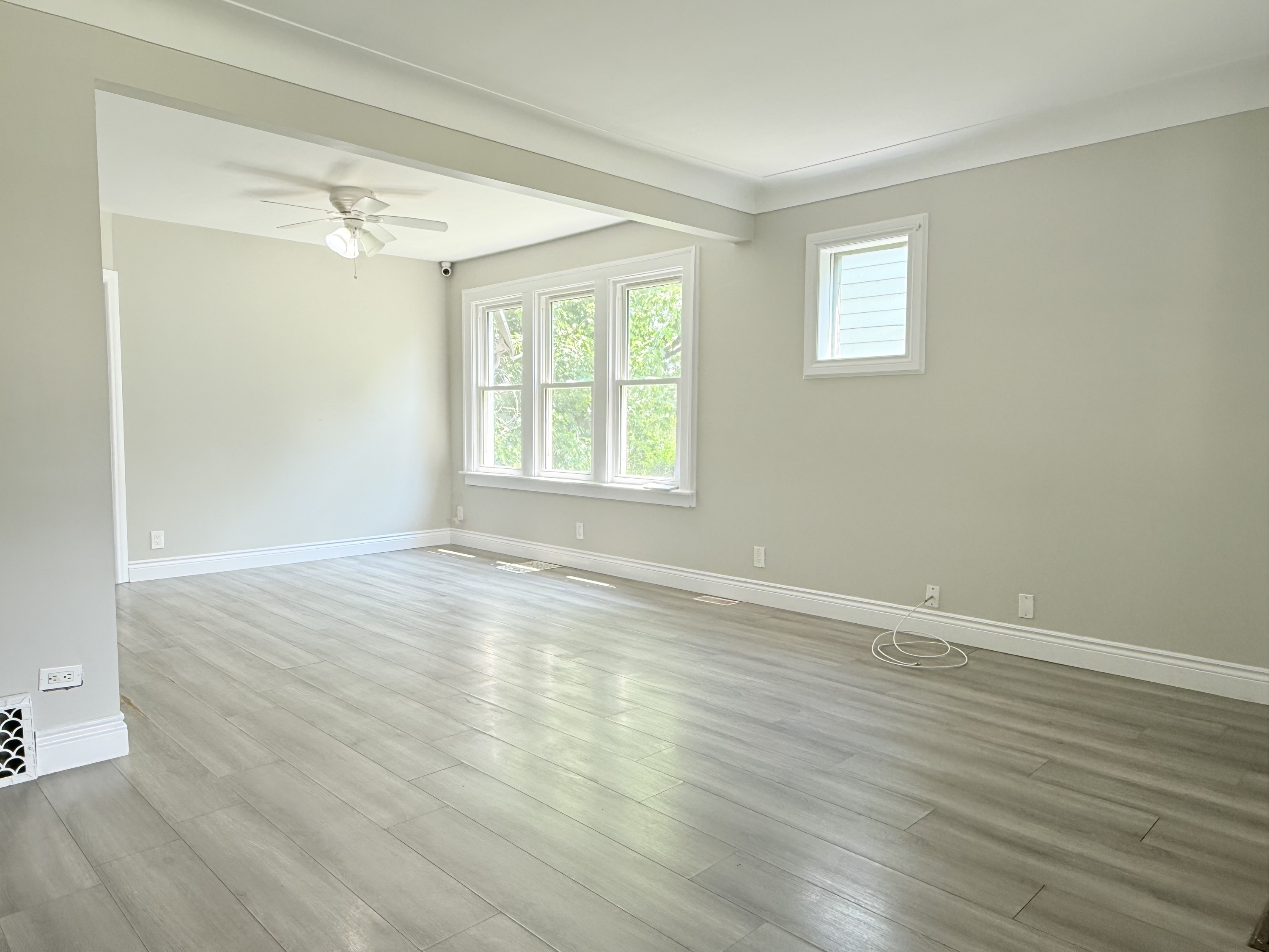 1658 Marentette Avenue - 1660