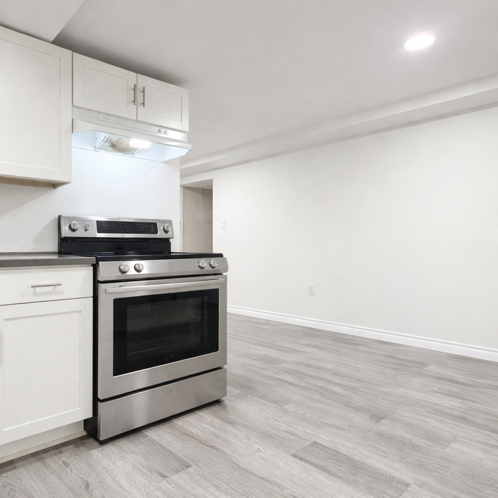 700 Indian Road North - 18, Sarnia, ON N7T 7H1 — photo 1