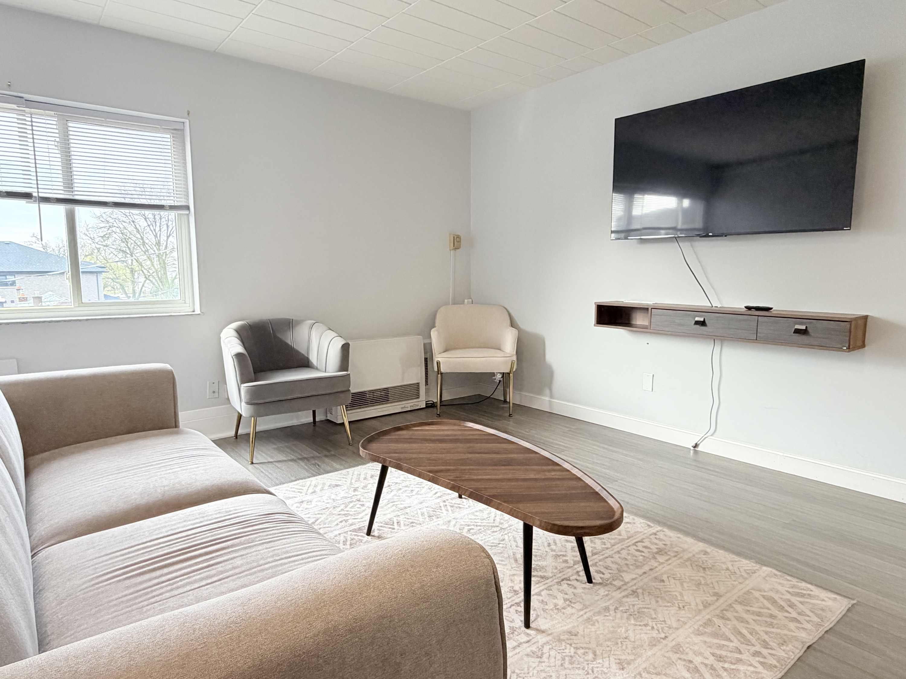 180 Tecumseh Road East - 6