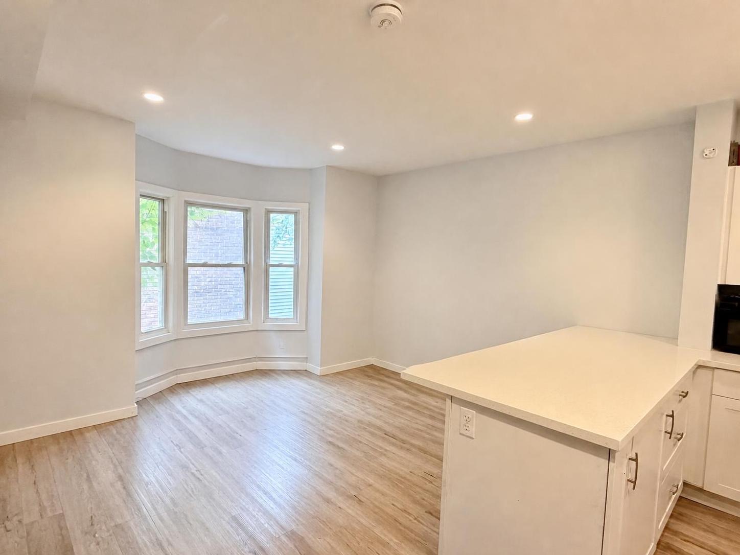567 Campbell Avenue - Main