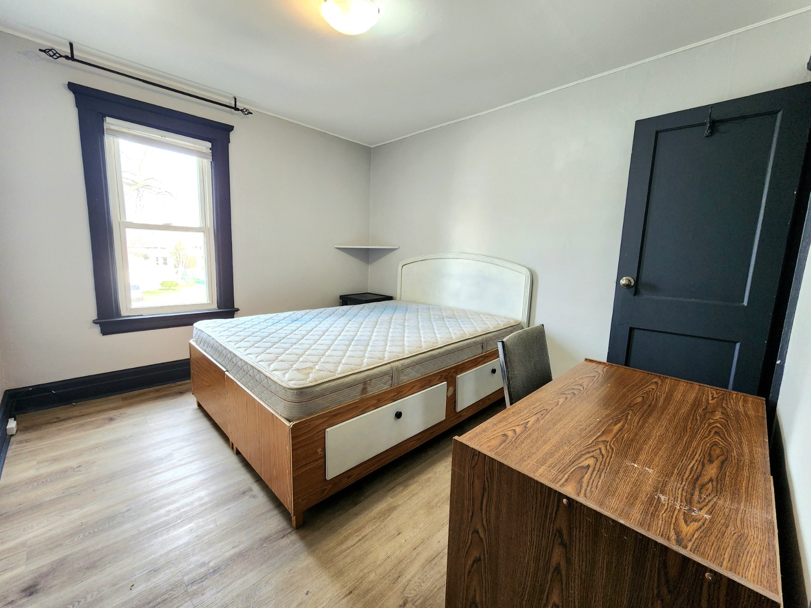 329 Randolph Avenue - Room 2-2